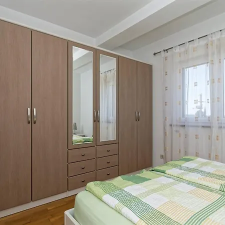 Апартаменты Kaja By Rent Istria *