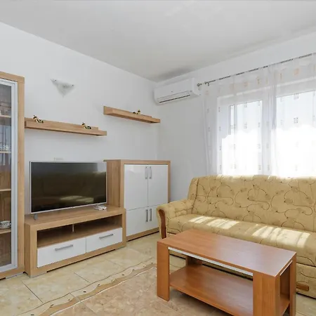 Kaja By Rent Istria Apartman Kaštel